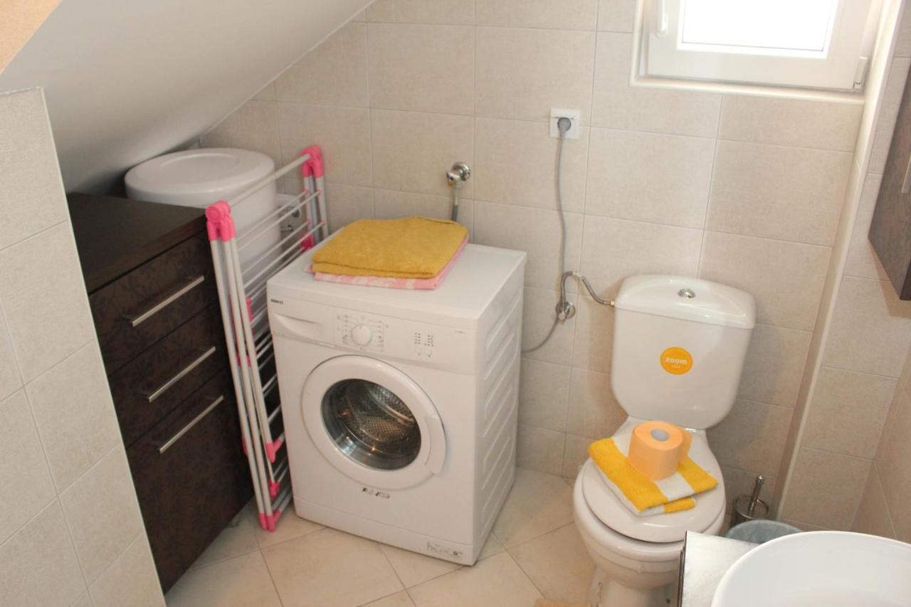 Chic Apartment In The City Center By The Sea 티바트 외부 사진